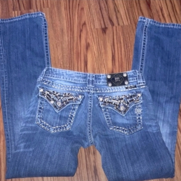 🛒🛍️💥Vintage Miss me size 28 boot cut low rise metal is missing one poc - Picture 1 of 8